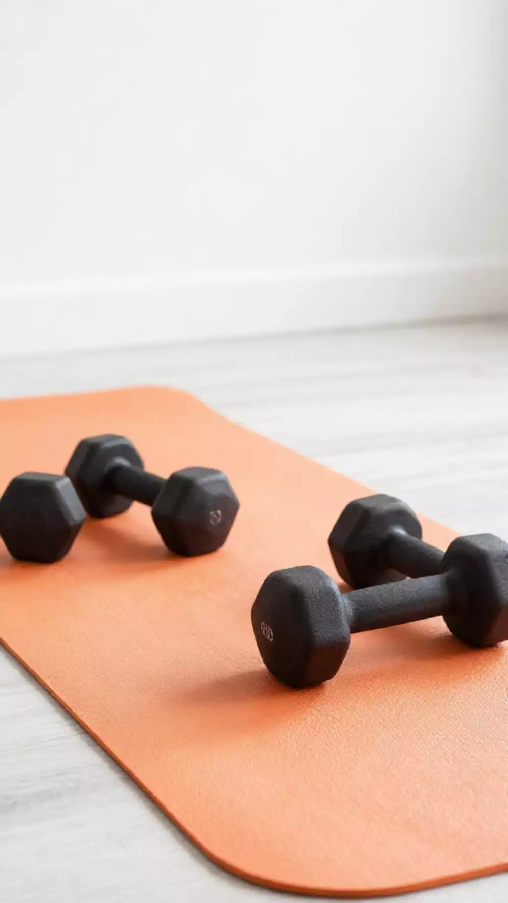 Classic Tricep Extensions: 5 Essential Tips for Stronger Arms