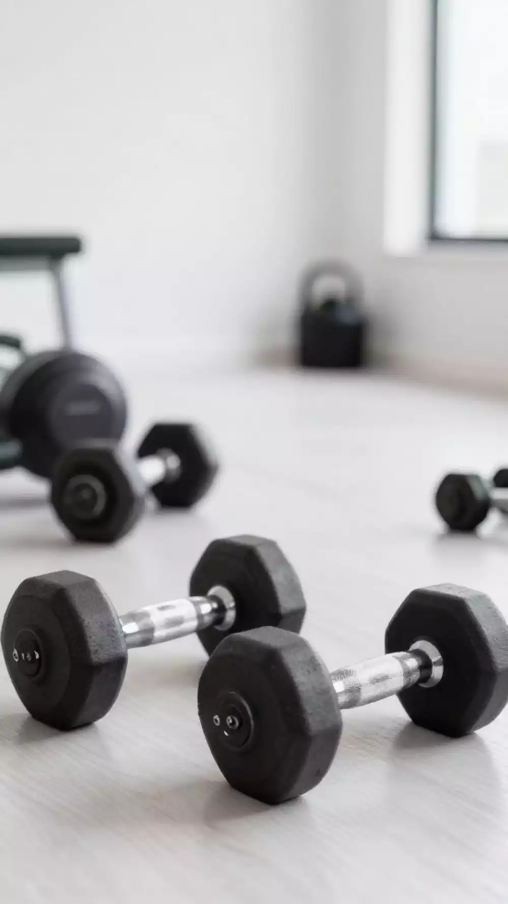 Upper Back Strengthening Moves: 3 Essential Dumbbell Exercises for Posture Improvement